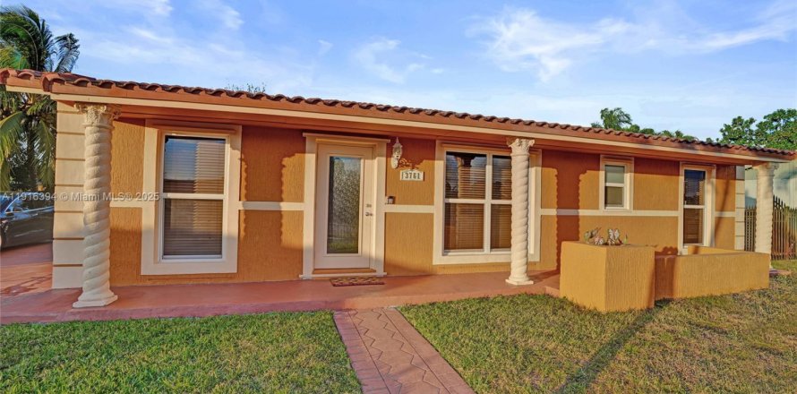 Casa en Miami Gardens, Florida 3 dormitorios № 1970902