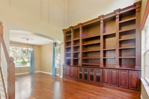 House in Tampa, Florida 4 bedrooms, 238.48 sq.m. № 1663256 - photo 3