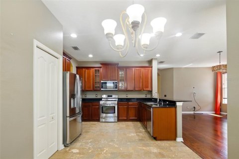 House in Tampa, Florida 4 bedrooms, 238.48 sq.m. № 1663256 - photo 9