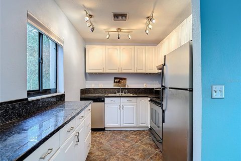 Condo in Temple Terrace, Florida, 2 bedrooms  № 1827940 - photo 3