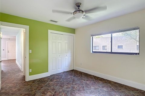 Condo in Temple Terrace, Florida, 2 bedrooms  № 1827940 - photo 25