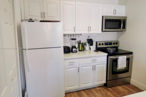 Touwnhouse à vendre à Doral, Floride: 2 chambres, 91.04 m2 № 2053797 - photo 16