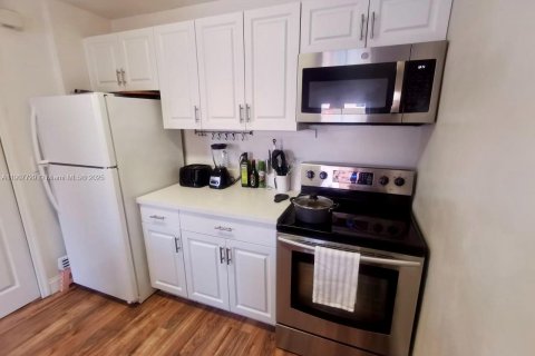 Touwnhouse à vendre à Doral, Floride: 2 chambres, 91.04 m2 № 2053797 - photo 17