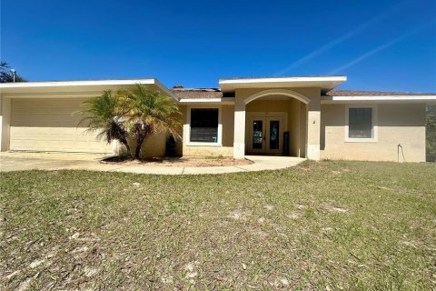 House in Frostproof, Florida 4 bedrooms, 188.22 sq.m. № 1517065 - photo 1