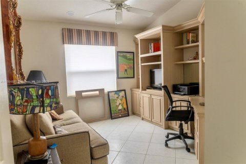House in Boynton Beach, Florida 3 bedrooms, 173.73 sq.m. № 1708236 - photo 8