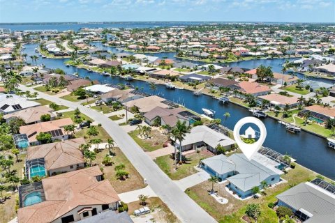 Villa ou maison à vendre à Punta Gorda, Floride: 3 chambres, 187.38 m2 № 1757996 - photo 1