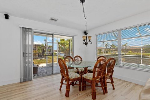 Villa ou maison à vendre à Punta Gorda, Floride: 3 chambres, 187.38 m2 № 1757996 - photo 20