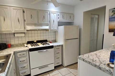 Condominio en venta en Saint Petersburg, Florida, 1 dormitorio, 71.07 m2 № 2105012 - foto 5