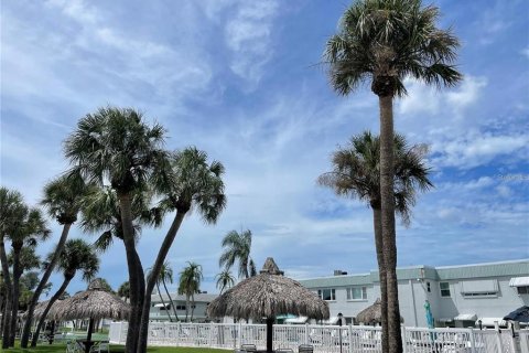 Condominio en venta en Saint Petersburg, Florida, 1 dormitorio, 71.07 m2 № 2105012 - foto 22