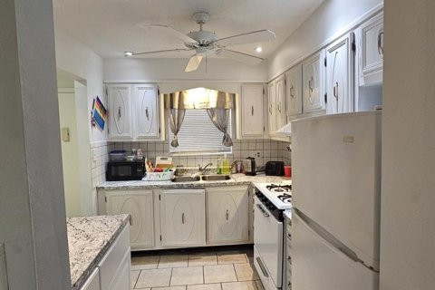 Condominio en venta en Saint Petersburg, Florida, 1 dormitorio, 71.07 m2 № 2105012 - foto 6