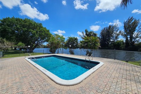 Copropriété à louer à Lauderhill, Floride: 2 chambres, 88.26 m2 № 2047739 - photo 14