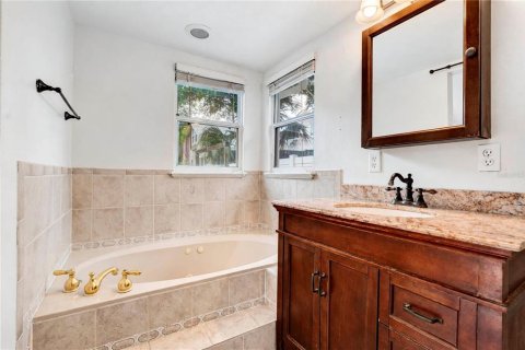 Casa en venta en Orlando, Florida, 4 dormitorios, 194.72 m2 № 2297173 - foto 15