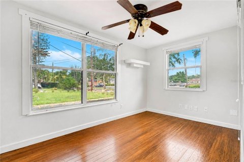 Casa en venta en Orlando, Florida, 4 dormitorios, 194.72 m2 № 2297173 - foto 19