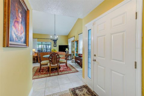 Condo in Palm Harbor, Florida, 2 bedrooms  № 1900917 - photo 13