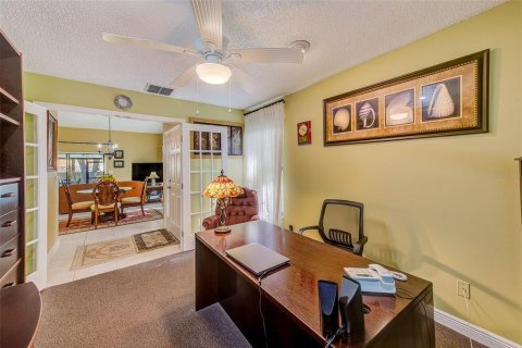 Condo in Palm Harbor, Florida, 2 bedrooms  № 1900917 - photo 12