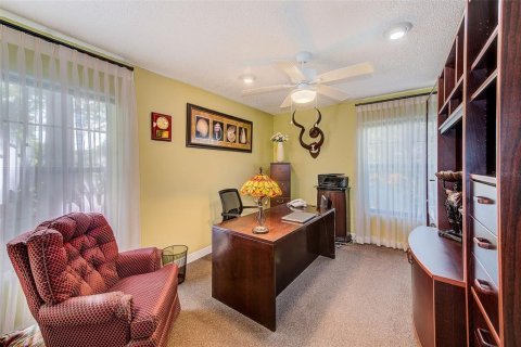 Condo in Palm Harbor, Florida, 2 bedrooms  № 1900917 - photo 11