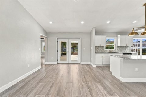 Villa ou maison à vendre à Spring Hill, Floride: 3 chambres, 141.86 m2 № 2420356 - photo 10