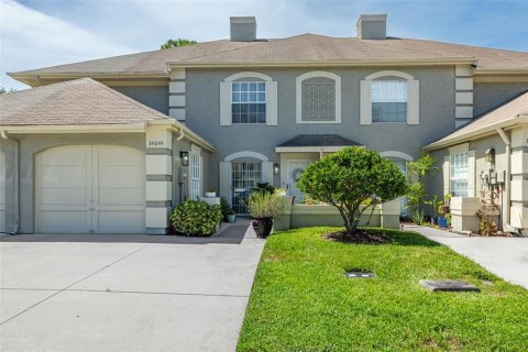 Touwnhouse à vendre à Tampa, Floride: 2 chambres, 136.38 m2 № 1914217 - photo 2