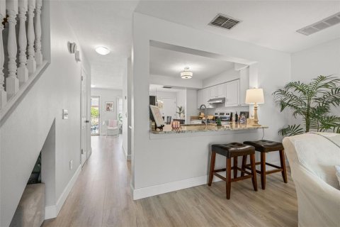 Touwnhouse à vendre à Tampa, Floride: 2 chambres, 136.38 m2 № 1914217 - photo 14