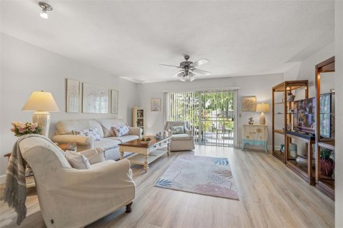 Touwnhouse à vendre à Tampa, Floride: 2 chambres, 136.38 m2 № 1914217 - photo 16