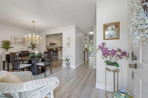 Touwnhouse à vendre à Tampa, Floride: 2 chambres, 136.38 m2 № 1914217 - photo 4