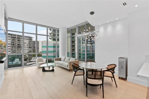 Condominio en venta en Miami, Florida, 2 dormitorios, 135.64 m2 № 1979532 - foto 2