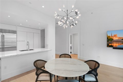 Condominio en venta en Miami, Florida, 2 dormitorios, 135.64 m2 № 1979532 - foto 5