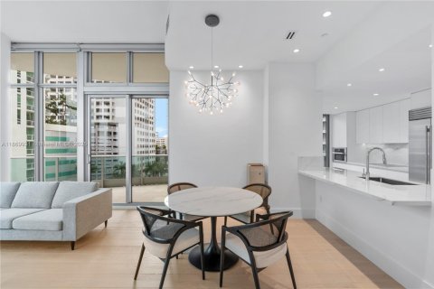 Condominio en venta en Miami, Florida, 2 dormitorios, 135.64 m2 № 1979532 - foto 4