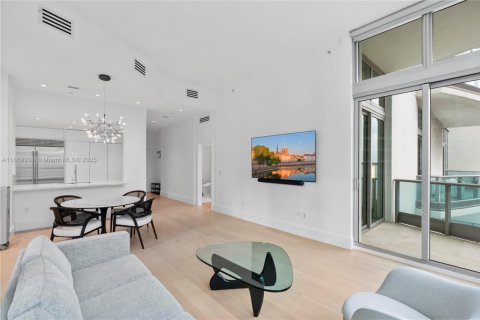 Condominio en venta en Miami, Florida, 2 dormitorios, 135.64 m2 № 1979532 - foto 3