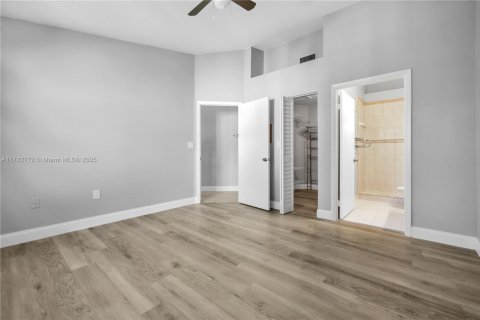 Touwnhouse à vendre à Pembroke Pines, Floride: 3 chambres, 145.48 m2 № 1740053 - photo 15