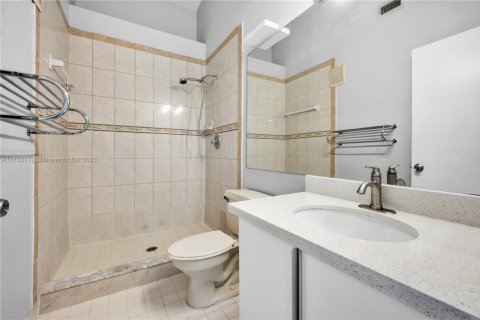 Townhouse in Pembroke Pines, Florida 3 bedrooms, 145.48 sq.m. № 1740053 - photo 29