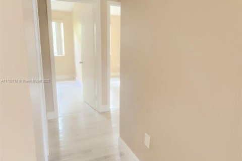 Townhouse in Pembroke Pines, Florida 3 bedrooms, 145.48 sq.m. № 1740053 - photo 8