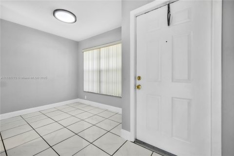 Touwnhouse à vendre à Pembroke Pines, Floride: 3 chambres, 145.48 m2 № 1740053 - photo 17