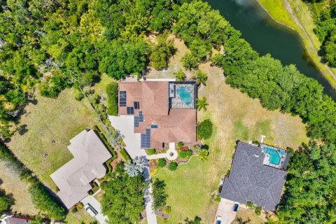House in Bradenton, Florida 5 bedrooms, 369.01 sq.m. № 2203878 - photo 2