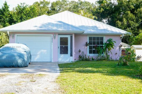 House in Vero Beach, Florida 3 bedrooms, 103.86 sq.m. № 1963510 - photo 3