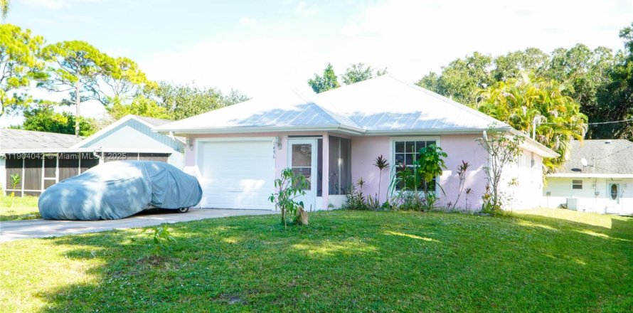 House in Vero Beach, Florida 3 bedrooms, 103.86 sq.m. № 1963510