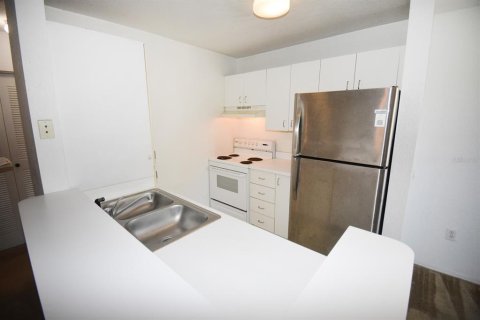 Condo in Sarasota, Florida, 2 bedrooms  № 1536078 - photo 10