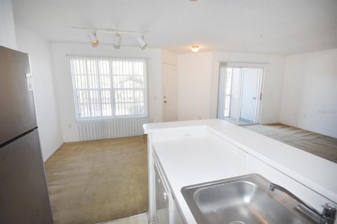 Condo in Sarasota, Florida, 2 bedrooms  № 1536078 - photo 8
