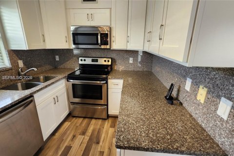 Condo in Delray Beach, Florida, 2 bedrooms № 2007719