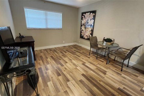 Condo in Delray Beach, Florida, 2 bedrooms  № 2007719 - photo 17