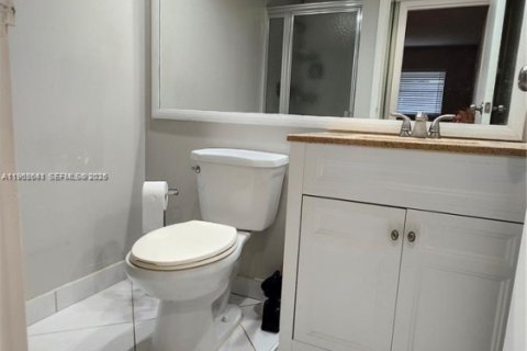 Condo in Delray Beach, Florida, 2 bedrooms  № 2007719 - photo 21