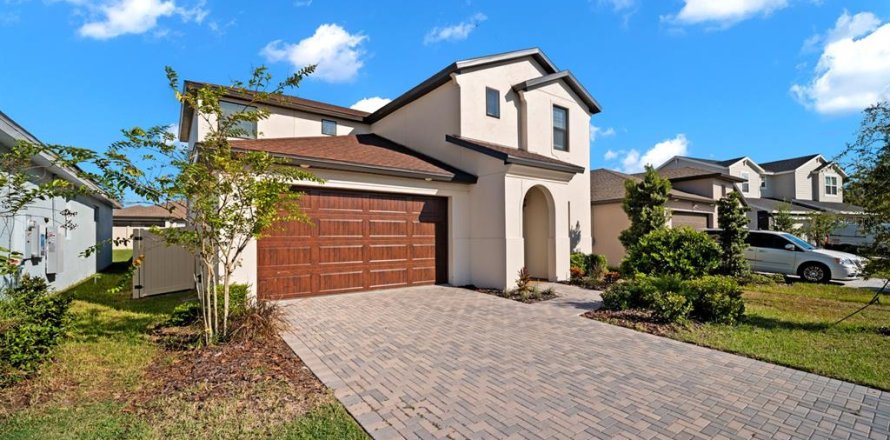 Villa ou maison à Spring Hill, Floride 4 chambres, 251.86 m2 № 2420310