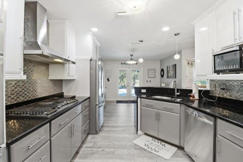 Casa en venta en Beverly Hills, Florida, 3 dormitorios, 195.28 m2 № 2421989 - foto 17