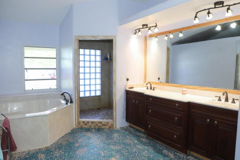 Villa ou maison à vendre à St. Lucie, Floride: 3 chambres, 334.45 m2 № 2245227 - photo 13