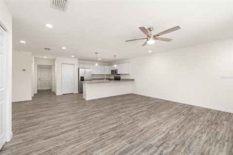 Commercial property in Ocala, Florida 6 bedrooms, 262.54 sq.m. № 2097008 - photo 26