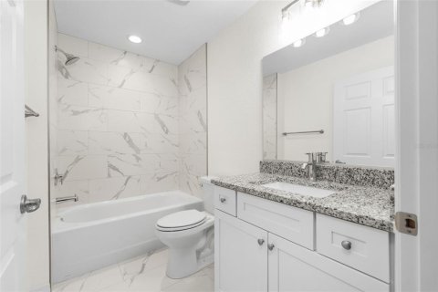 Commercial property in Ocala, Florida 6 bedrooms, 262.54 sq.m. № 2097008 - photo 18