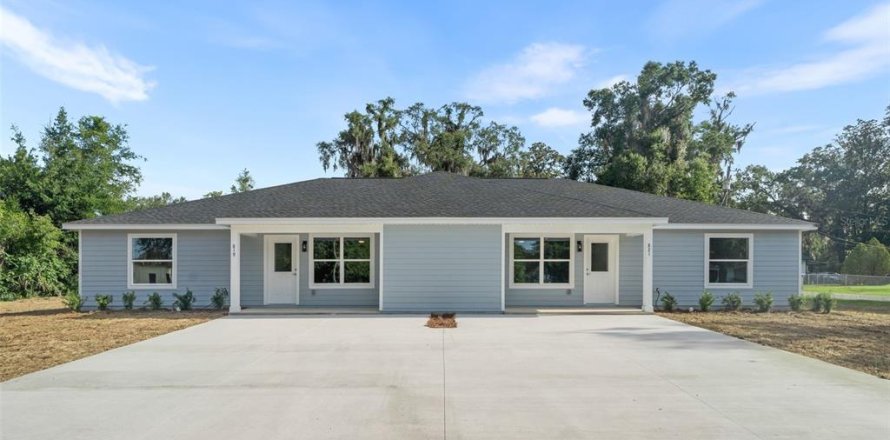 Commercial property in Ocala, Florida 6 bedrooms, 262.54 sq.m. № 2097008