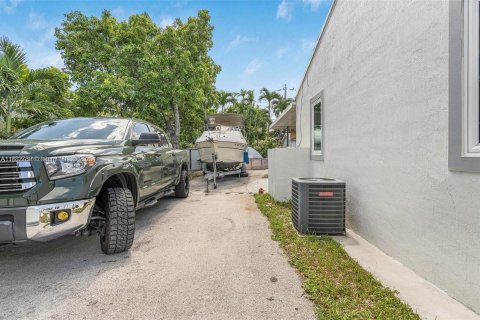 Villa ou maison à vendre à Hialeah, Floride: 3 chambres, 125.33 m2 № 1931871 - photo 18