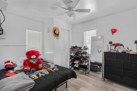 Villa ou maison à vendre à Hialeah, Floride: 3 chambres, 125.33 m2 № 1931871 - photo 12