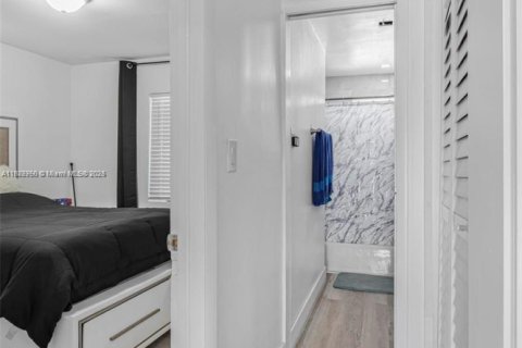 Villa ou maison à vendre à Hialeah, Floride: 3 chambres, 125.33 m2 № 1931871 - photo 13